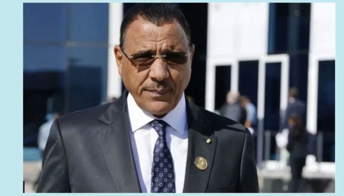 নাইজারে সামরিক অভ্যুত্থান, প্রেসিডেন্ট আটক