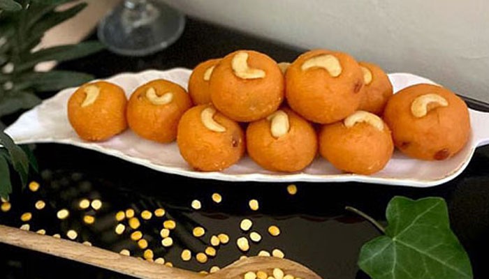 বুটের ডালের লাড্ডু 