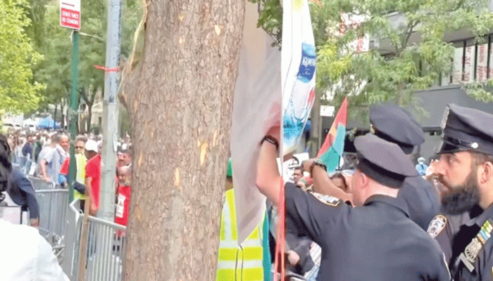 রাজনীতির নামে ‘নোংরামি’