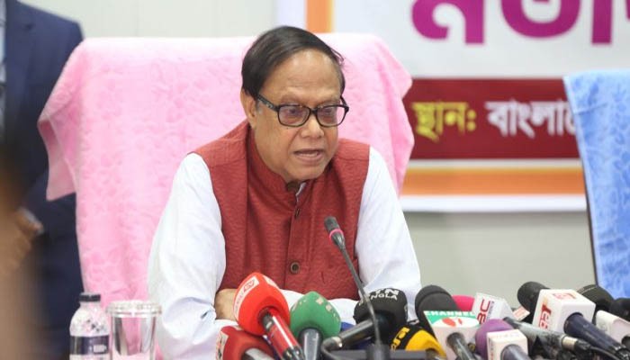 ছয় দুর্বল ব্যাংক একীভূত হয়ে সরকারের নিয়ন্ত্রণে আসছে : গভর্নর ছয় দুর্বল ব্যাংক একীভূত হয়ে সরকারের নিয়ন্ত্রণে আসছে : গভর্নর