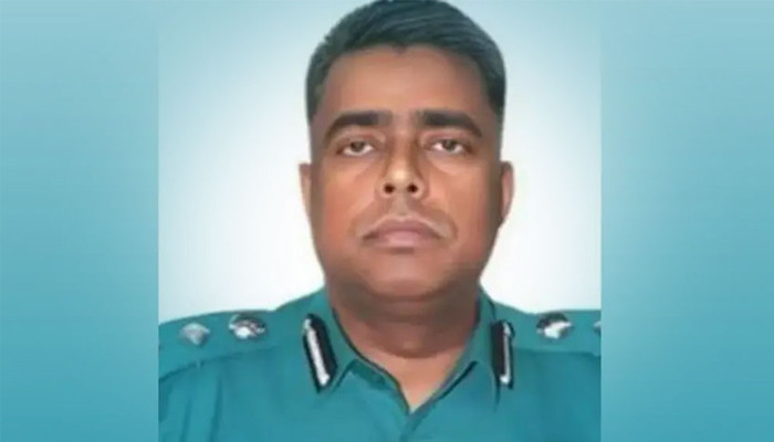 ​বেফাঁস মন্তব্যের জেরে খুলনার অতিরিক্ত পুলিশ কমিশনার প্রত্যাহার