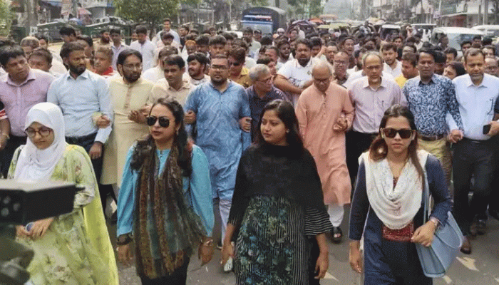 দেশে সন্ত্রাসী কার্যক্রম চালানোর অপচেষ্টা হচ্ছে : রিজভী