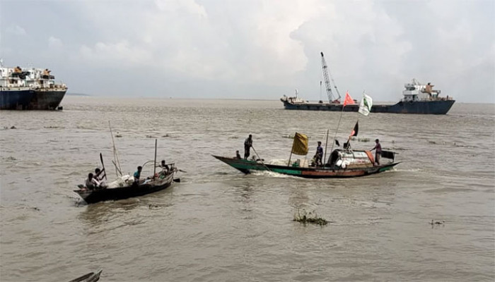 তুরাগে পুলিশের ধাওয়ায় পানিতে ঝাঁপ, আ.লীগের দুজনের মরদেহ উদ্ধার