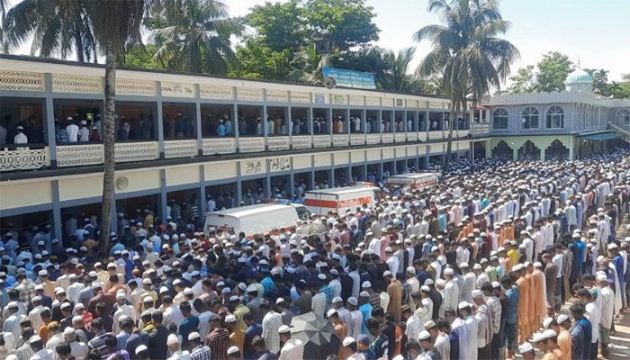 ​কাতারে নিহত ৫ প্রবাসীর দাফন সম্পন্ন, কানাইঘাটে শোকের ছায়া