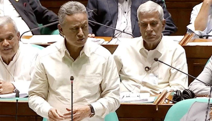 আমানতকারীরা সুদসহ টাকা ফেরত পাবেন—পাঁচ ব্যাংক নিয়ে অর্থমন্ত্রী