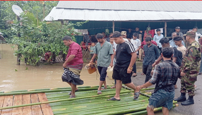 সেনাবাহিনীর সহায়তায় সাজেক ছাড়লেন আটকে পড়া পর্যটকরা
