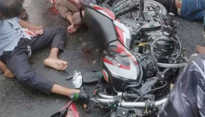 হবিগঞ্জে তিন মোটরসাইকেলের সংঘর্ষে নিহত ৩