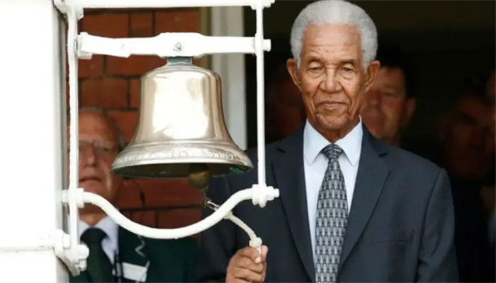ক্রিকেটের কিংবদন্তি স্যার গ্যারি সোবার্স আর নেই