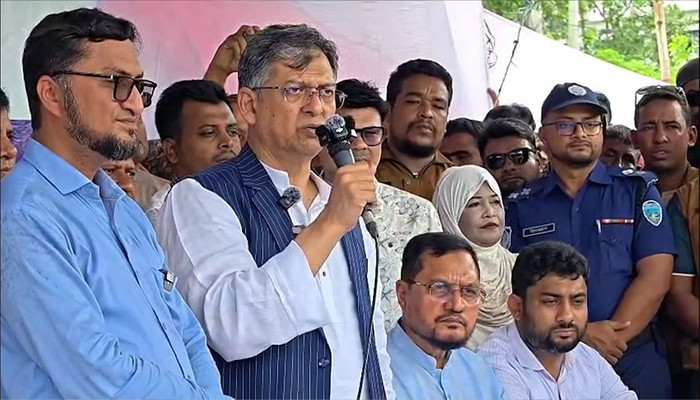 ​জনগণের বিপদে-আপদে সবসময় আমরা তাদের পাশে থাকবো : স্বরাষ্ট্রমন্ত্রী