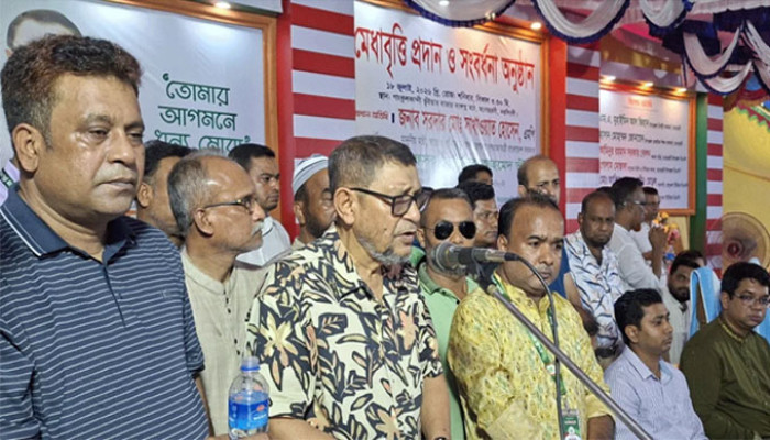 রাজাকারদের রাজনৈতিক গোষ্ঠীকে বর্জন করতে হবে : স্বাস্থ্যমন্ত্রী