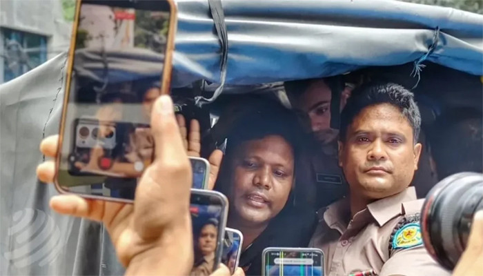 ধানমন্ডি ৩২-এ শ্রদ্ধা জানাতে এসে কার্যক্রম নিষিদ্ধ যুবলীগের সক্রিয় সদস্য আটক