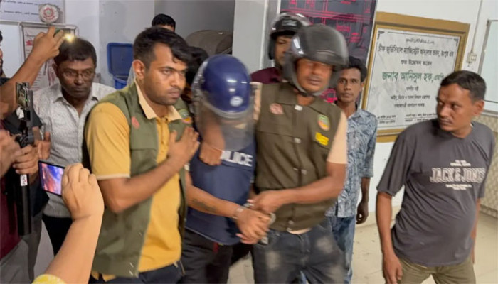চার খুনের দায় স্বীকার, কারাগারে সিদ্ধার্থ-মুগ্ধ
