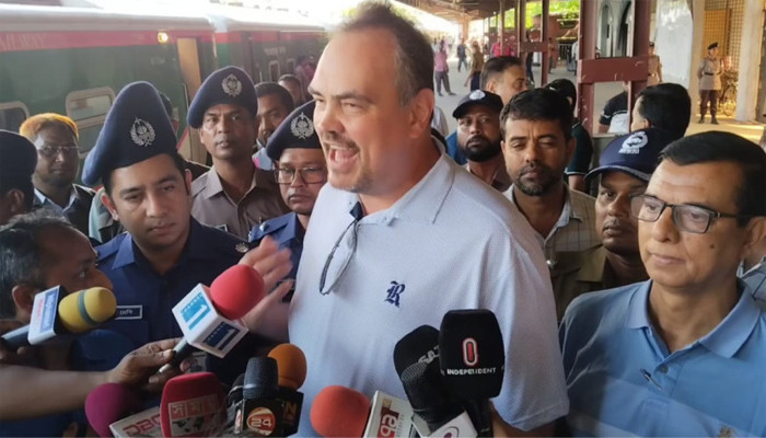 ​বাংলাদেশ-যুক্তরাষ্ট্রের সহযোগিতামূলক সম্পর্ক অব্যাহত থাকবে : মার্কিন রাষ্ট্রদূত