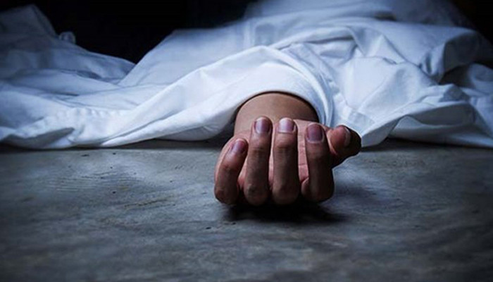 ​যশোরে এক বাড়ি থেকে ৩ মরদেহ উদ্ধার