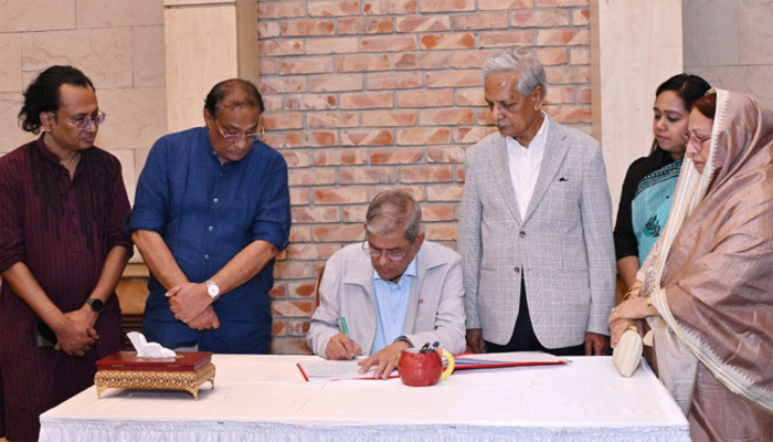 ফ্যাসিস্টের হাত থেকে মুক্তি পেয়েছি, কিন্তু মূল্য দিয়েছি অনেক বেশি : রাষ্ট্রপতি
