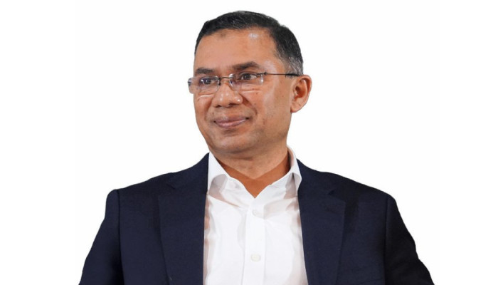 ​প্রধানমন্ত্রীর সফরসঙ্গী  কতজন?