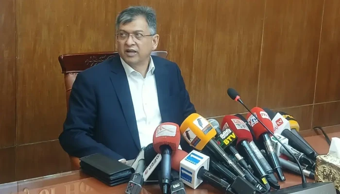 ​আওয়ামী লীগের চলমান কর্মসূচি ও অপতৎপরতায়  সরকার মোটেও শঙ্কিত নয় : স্বরাষ্ট্রমন্ত্রী