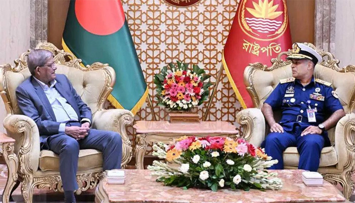​উপকূলে আইন-শৃঙ্খলা ও নিরাপত্তা রক্ষায় কোস্টগার্ডকে আরও কার্যকর হওয়ার আহ্বান রাষ্ট্রপতির
