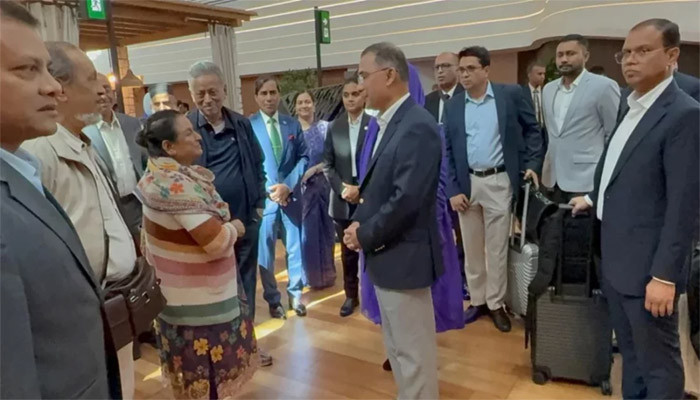 ​নিউইয়র্কের পথে ইস্তাম্বুলে যাত্রাবিরতি করেছেন প্রধানমন্ত্রী তারেক রহমান