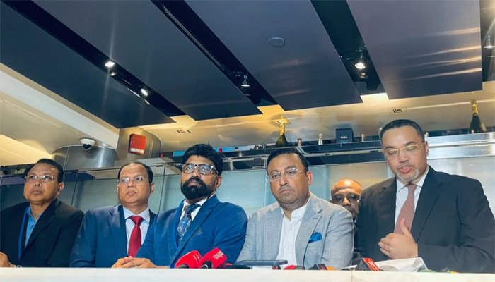 ​বোয়িংয়ের সঙ্গে ১১টি বিমান কেনার  চুক্তি হয়েছে: মাহদী আমিন