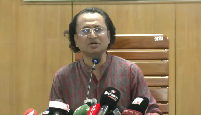 ​দেশে এখন নৈরাজ্য নেই, অন্তর্বর্তী সময়ের চেয়ে অবস্থা ভালো: তথ্য উপদেষ্টা