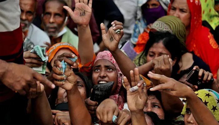 বাংলাদেশের প্রায় অর্ধেক পরিবার ঋণগ্রস্ত : জরিপ
