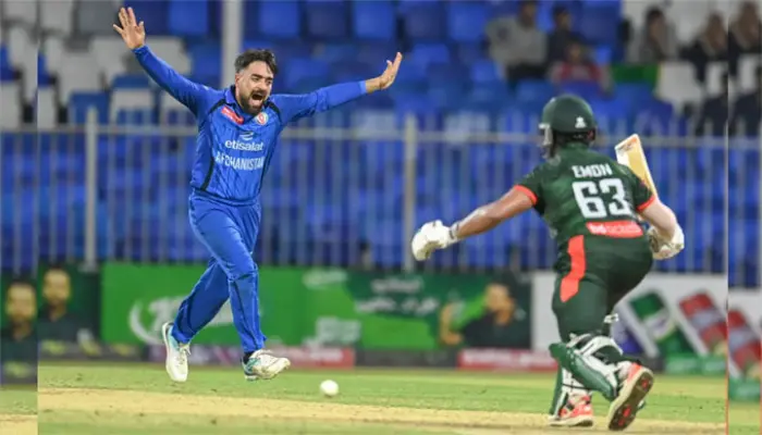 বাঁচা-মরার লড়াইয়ে মাত্র ১৬০ রানে অলআউট বাংলাদেশ
