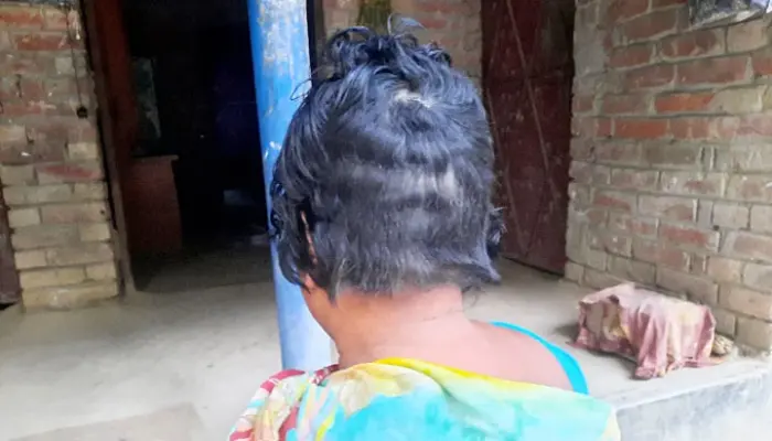ঝিনাইদহে নারীর মাথার চুল কেটে নির্যাতন